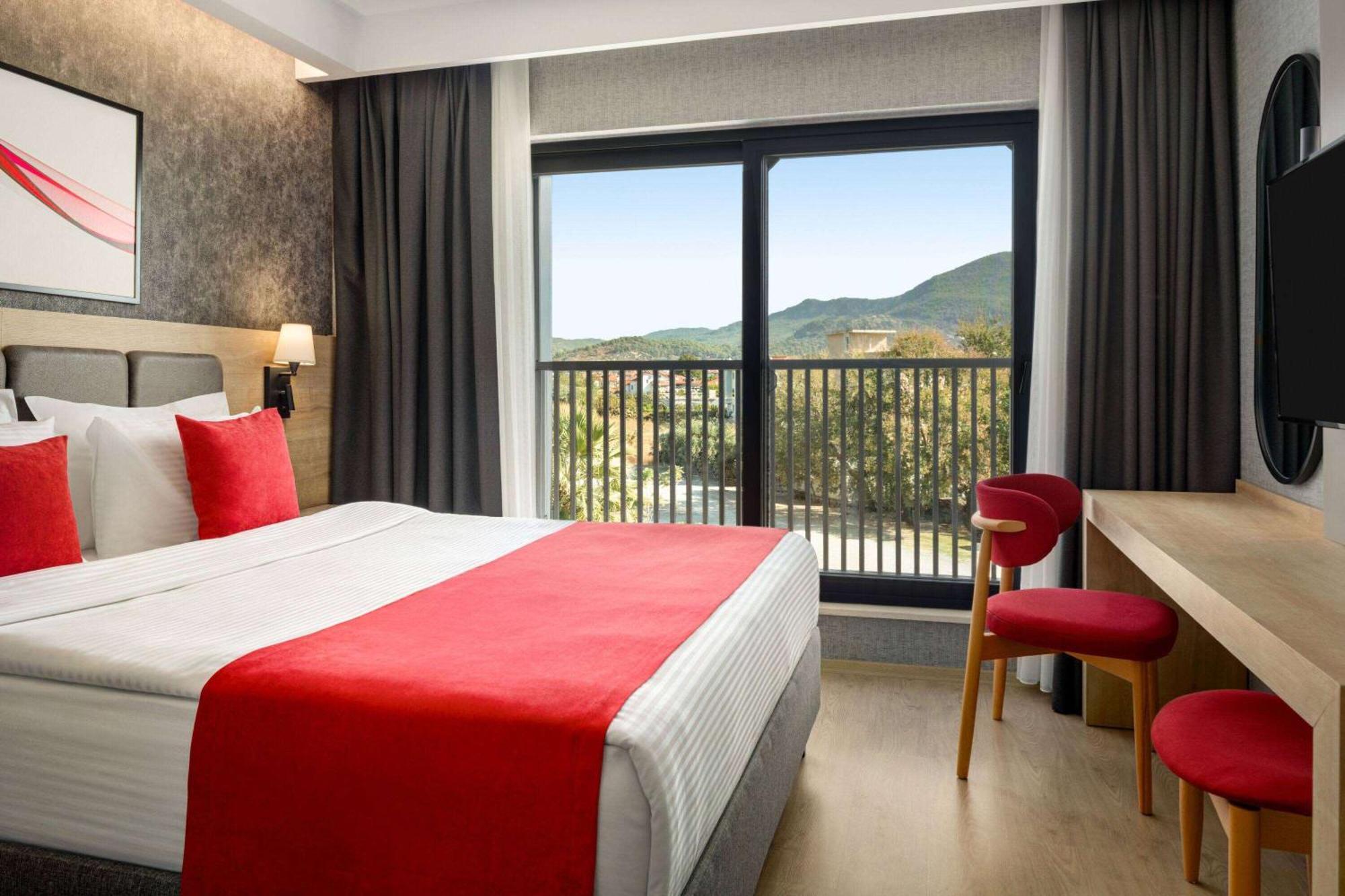 Ramada By Wyndham Dalaman Exteriér fotografie